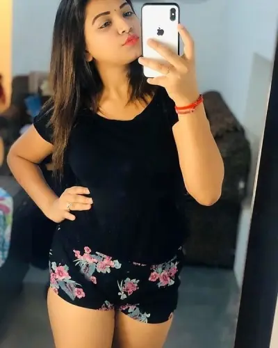 Luni Escorts